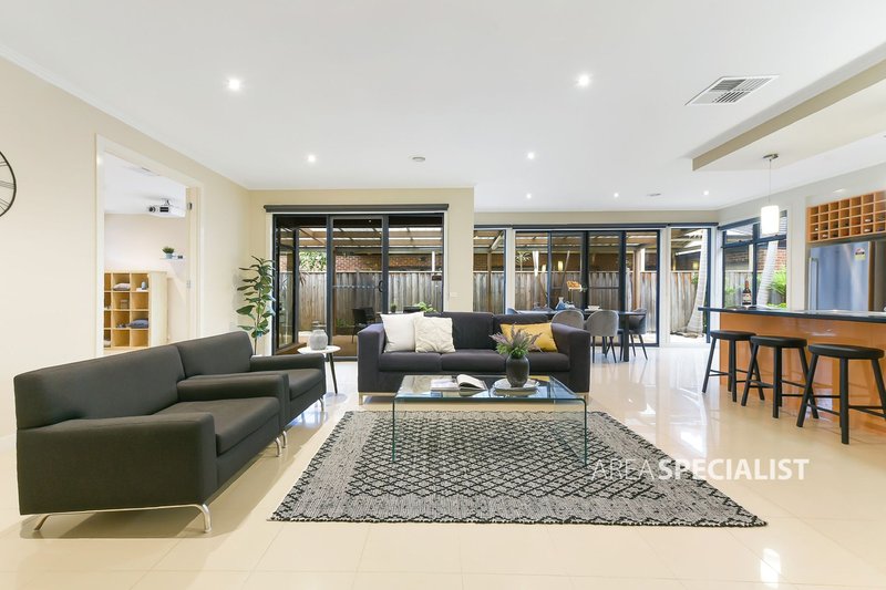 Photo - 12 Geoffrey Court, Keysborough VIC 3173 - Image 9