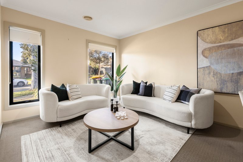 Photo - 12 Gift Road, Craigieburn VIC 3064 - Image 2