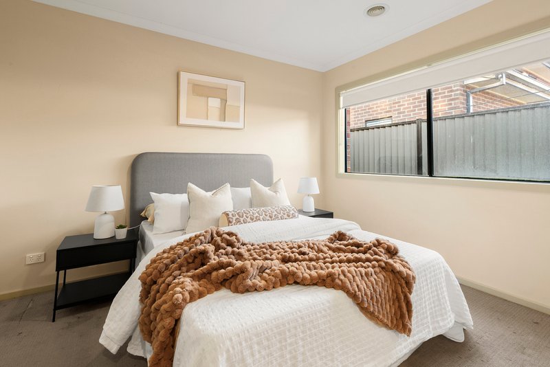 Photo - 12 Gift Road, Craigieburn VIC 3064 - Image 3