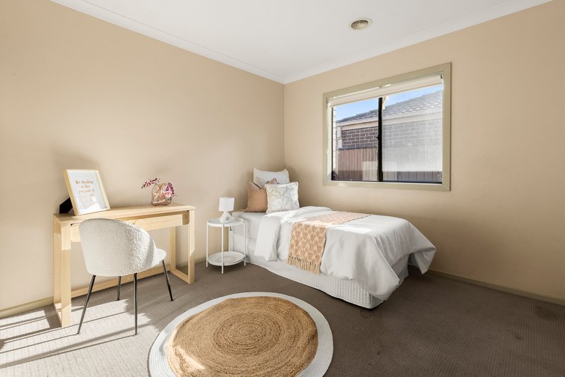 Photo - 12 Gift Road, Craigieburn VIC 3064 - Image 7