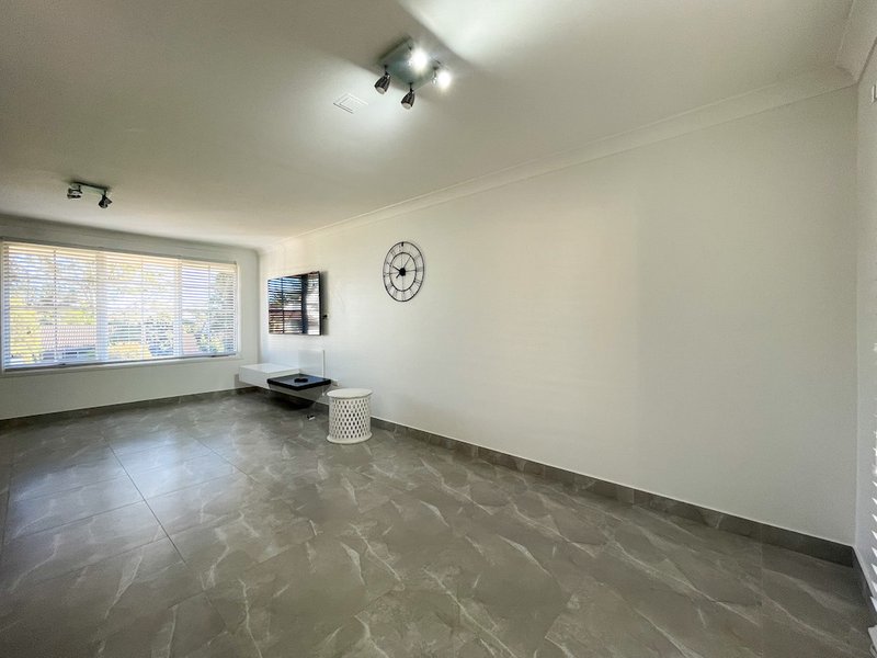 Photo - 12 Giles Crescent, Ruse NSW 2560 - Image 2