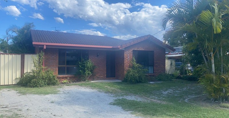 Photo - 12 Gillian Street, Beachmere QLD 4510 - Image 18