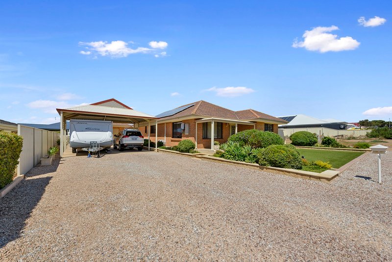 Photo - 12 Gilmore Crescent, Wallaroo SA 5556 - Image 2