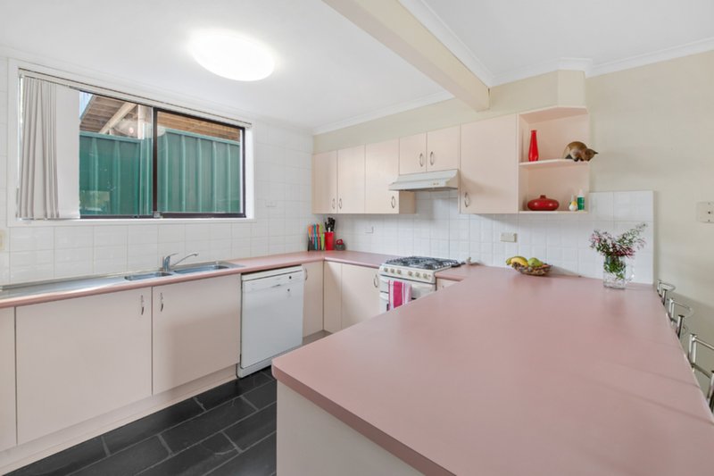 Photo - 12 Girraween Avenue, Erina NSW 2250 - Image 4