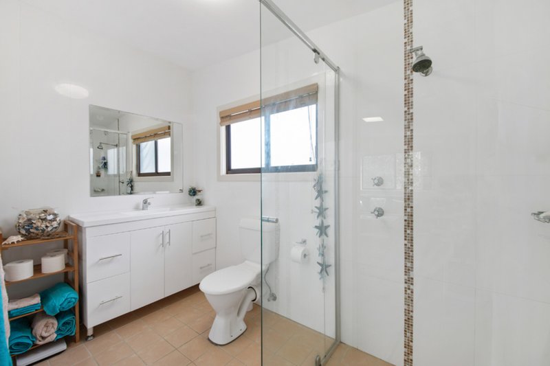 Photo - 12 Girraween Avenue, Erina NSW 2250 - Image 10