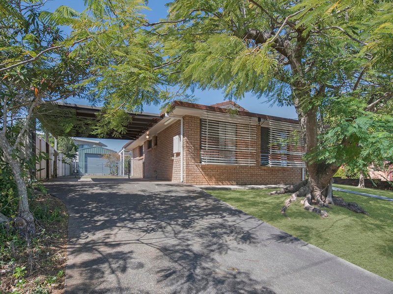 Photo - 12 Gladdyr Street, Capalaba QLD 4157 - Image 2