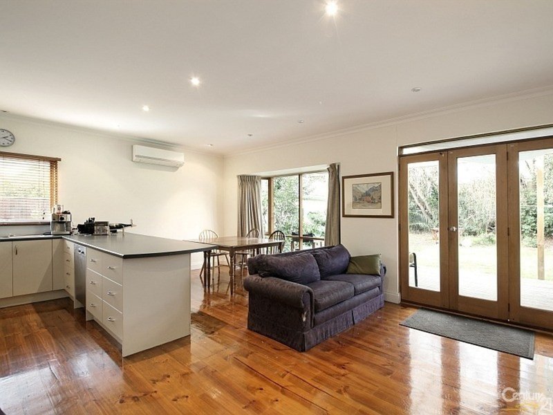 Photo - 12 Glen Orme Avenue, Mckinnon VIC 3204 - Image 3