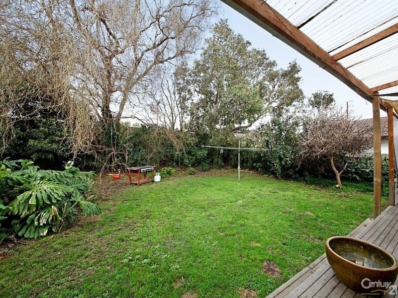 Photo - 12 Glen Orme Avenue, Mckinnon VIC 3204 - Image 6