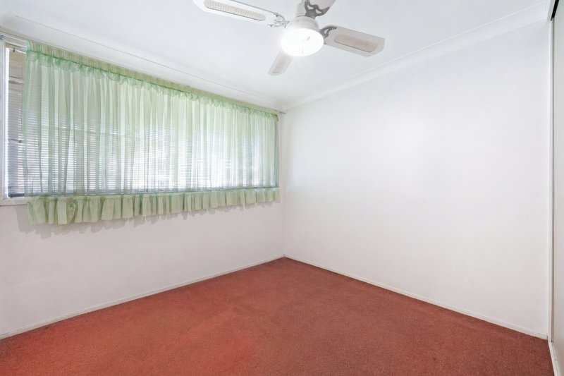 Photo - 12 Glenbrook Crescent, Georges Hall NSW 2198 - Image 5