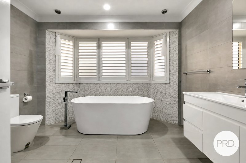 Photo - 12 Glengarry Way, Horsley NSW 2530 - Image 9