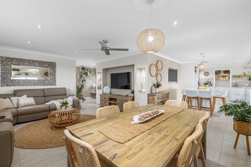 Photo - 12 Glenys Street, Tweed Heads South NSW 2486 - Image 3