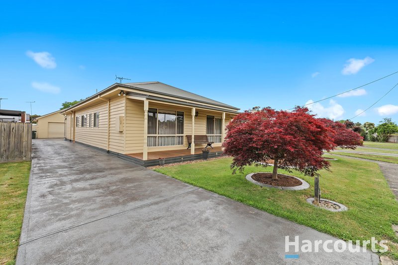 Photo - 12 Gloucester Place, Warragul VIC 3820 - Image 2