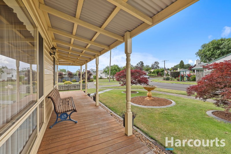 Photo - 12 Gloucester Place, Warragul VIC 3820 - Image 3