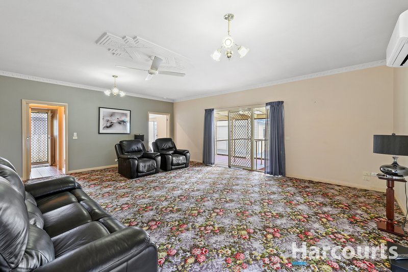 Photo - 12 Gloucester Place, Warragul VIC 3820 - Image 7