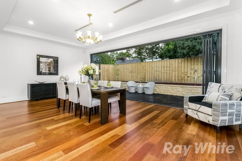 Photo - 12 Golden Grove, Glen Waverley VIC 3150 - Image 3