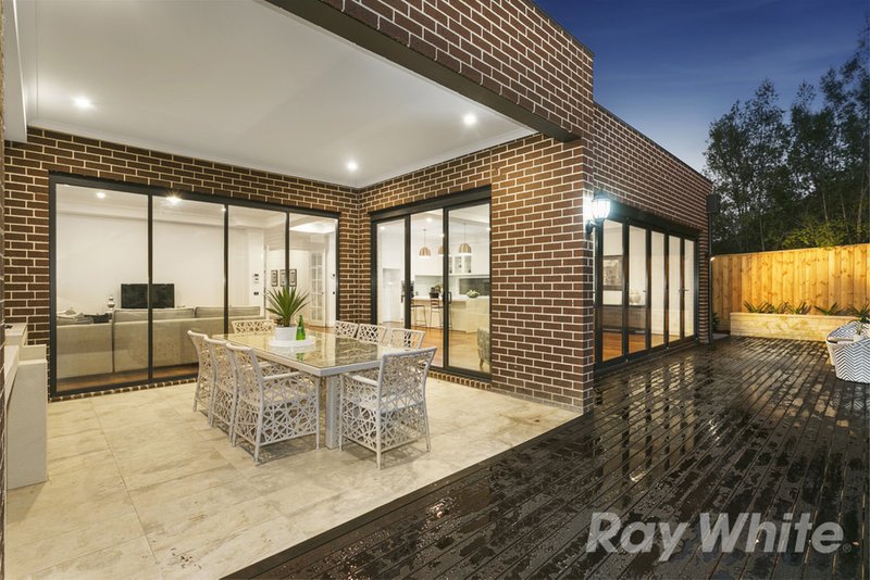 Photo - 12 Golden Grove, Glen Waverley VIC 3150 - Image 10