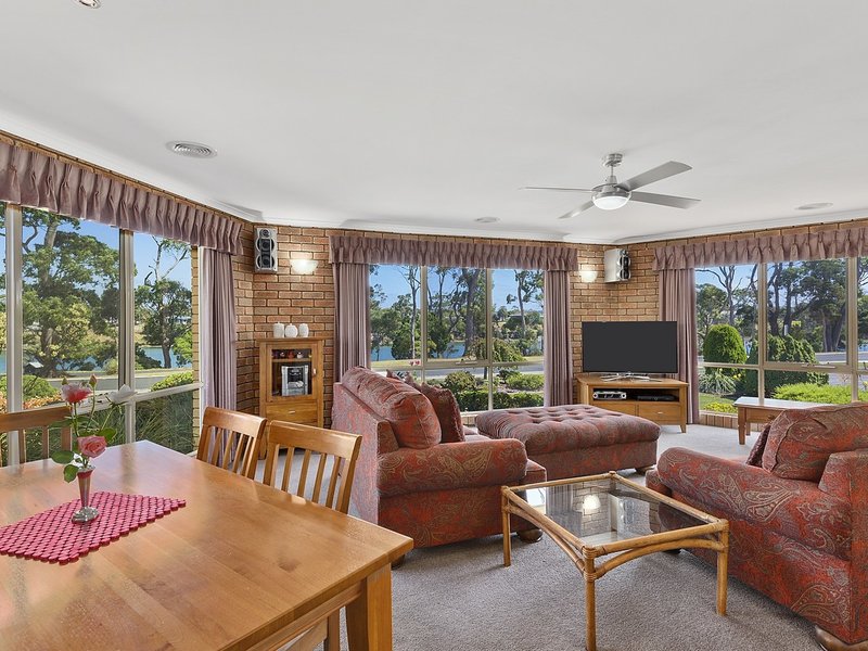 Photo - 12 Golf Links Road, Wynyard TAS 7325 - Image 2