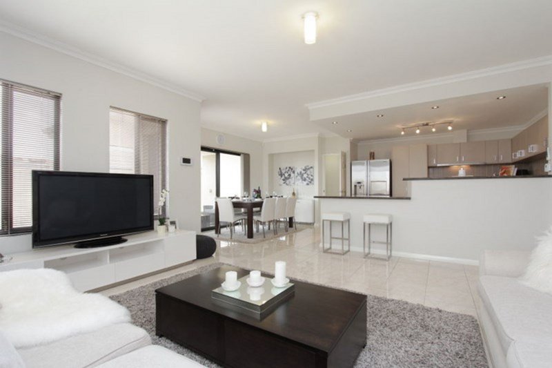 Photo - 12 Graceland Avenue, Landsdale WA 6065 - Image