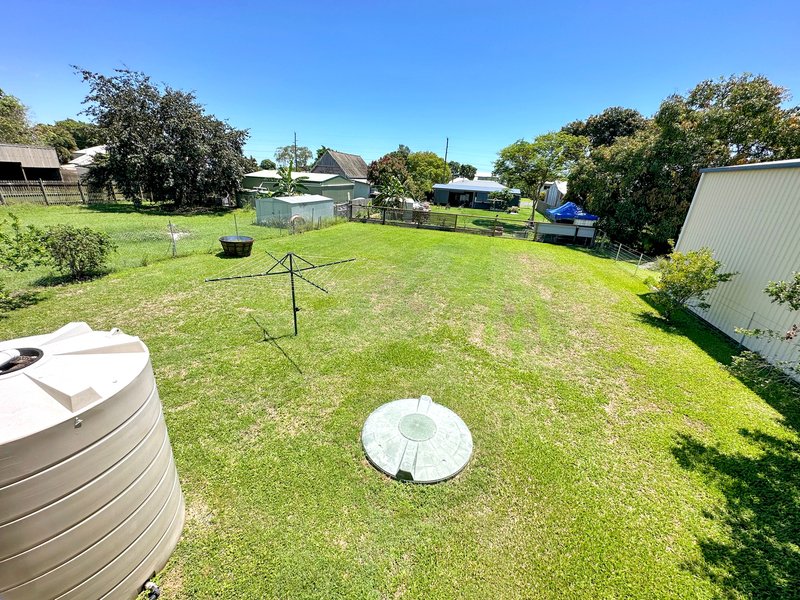 Photo - 12 Graham Street, Koumala QLD 4738 - Image 21