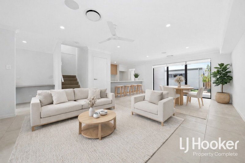 Photo - 12 Grampians Circuit, Yarrabilba QLD 4207 - Image 3