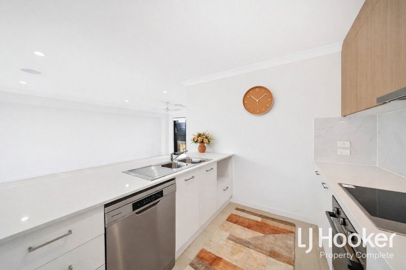 Photo - 12 Grampians Circuit, Yarrabilba QLD 4207 - Image 4