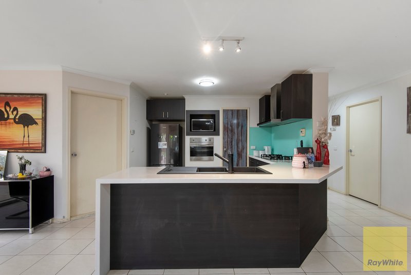 Photo - 12 Grangemouth Drive, Point Cook VIC 3030 - Image 7