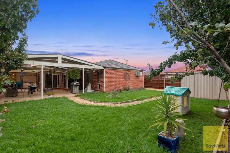 Photo - 12 Grangemouth Drive, Point Cook VIC 3030 - Image 14