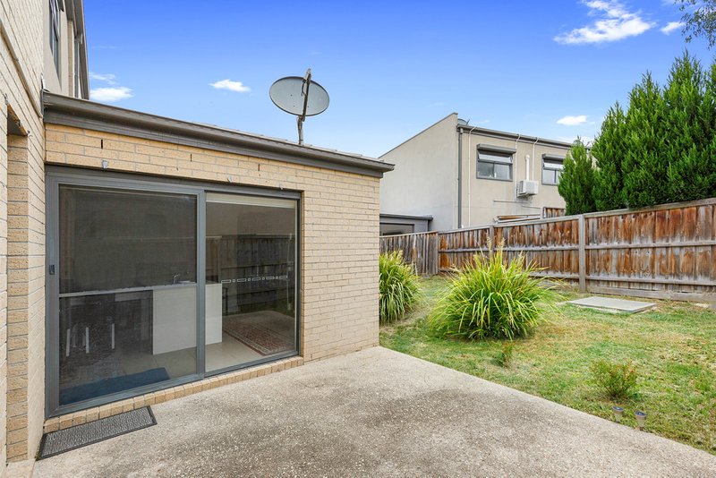 Photo - 12 Great Brome Avenue, Epping VIC 3076 - Image 10