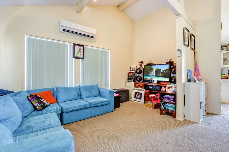 Photo - 12 Green Slopes Drive, Raymond Terrace NSW 2324 - Image 6