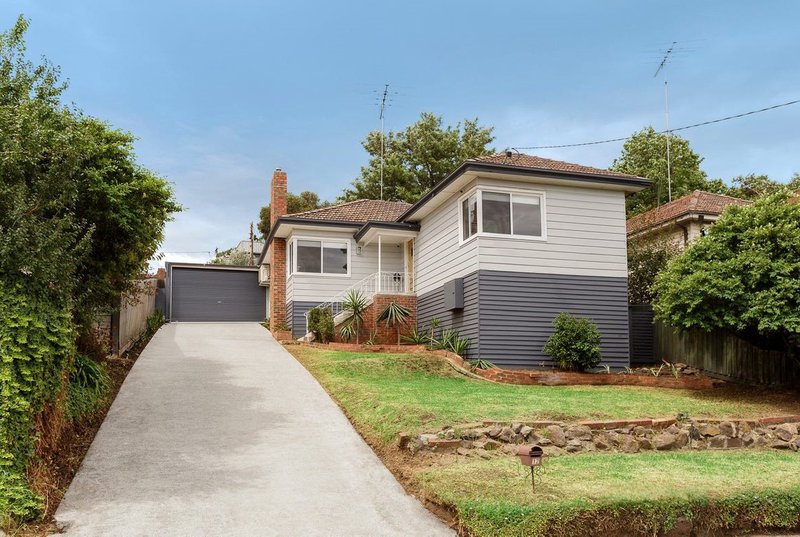 12 Greenbank Crescent, Pascoe Vale South VIC 3044