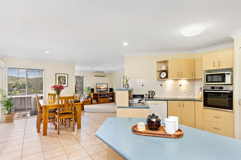 Photo - 12 Greenfern Place, Ferny Grove QLD 4055 - Image 2