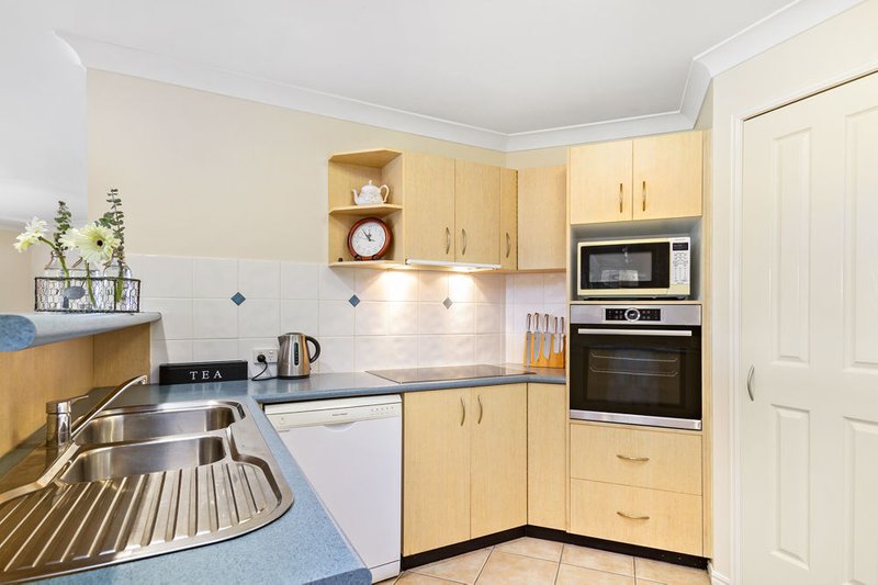 Photo - 12 Greenfern Place, Ferny Grove QLD 4055 - Image 7