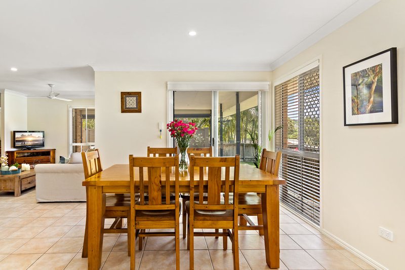 Photo - 12 Greenfern Place, Ferny Grove QLD 4055 - Image 13