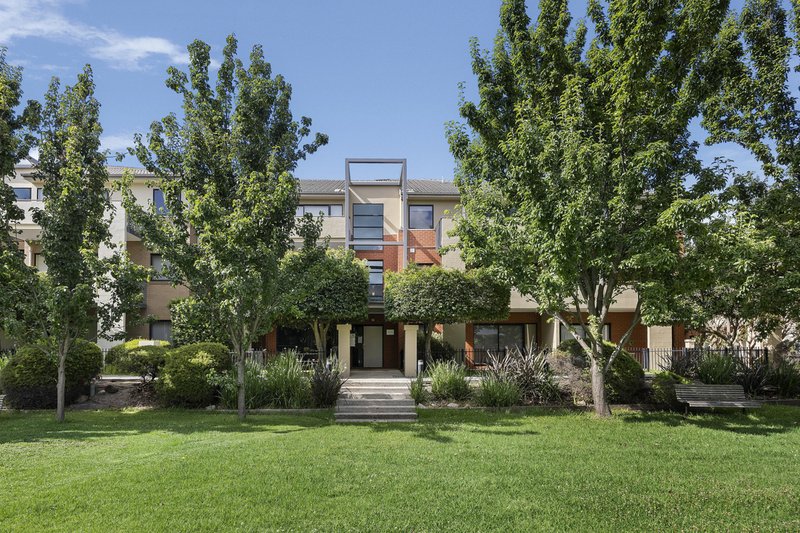 Photo - 1/2 Greenfield Drive, Clayton VIC 3168 - Image 1