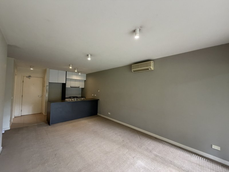 Photo - 1/2 Greenfield Drive, Clayton VIC 3168 - Image 6