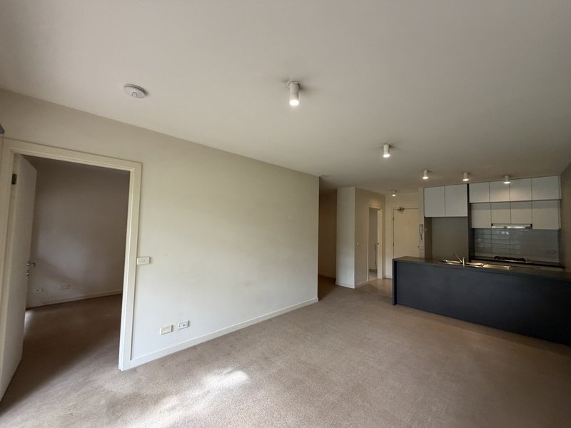Photo - 1/2 Greenfield Drive, Clayton VIC 3168 - Image 7