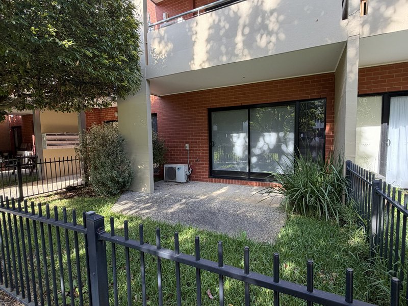 Photo - 1/2 Greenfield Drive, Clayton VIC 3168 - Image 12