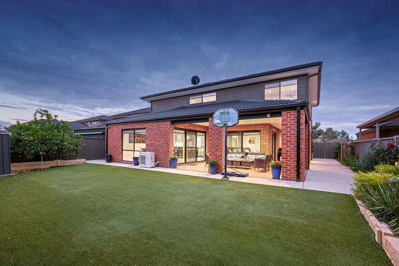 Photo - 12 Greenfields Drive, Epping VIC 3076 - Image 18