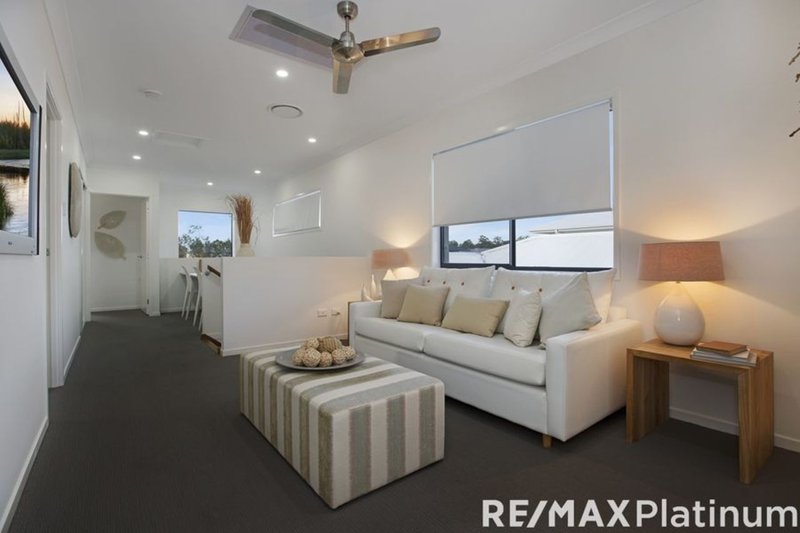 Photo - 12 Greenhaven Circuit, Narangba QLD 4504 - Image 9