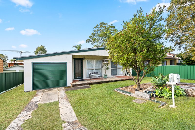 Photo - 12 Greenway Avenue, Mannering Park NSW 2259 - Image 2