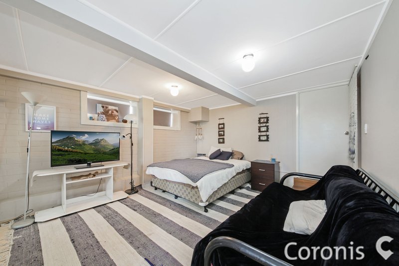 Photo - 12 Grove Avenue, Arana Hills QLD 4054 - Image 10