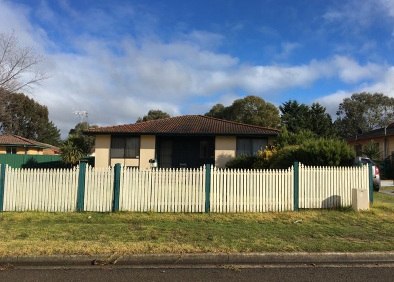 12 Grunsell Crescent, Goulburn NSW 2580