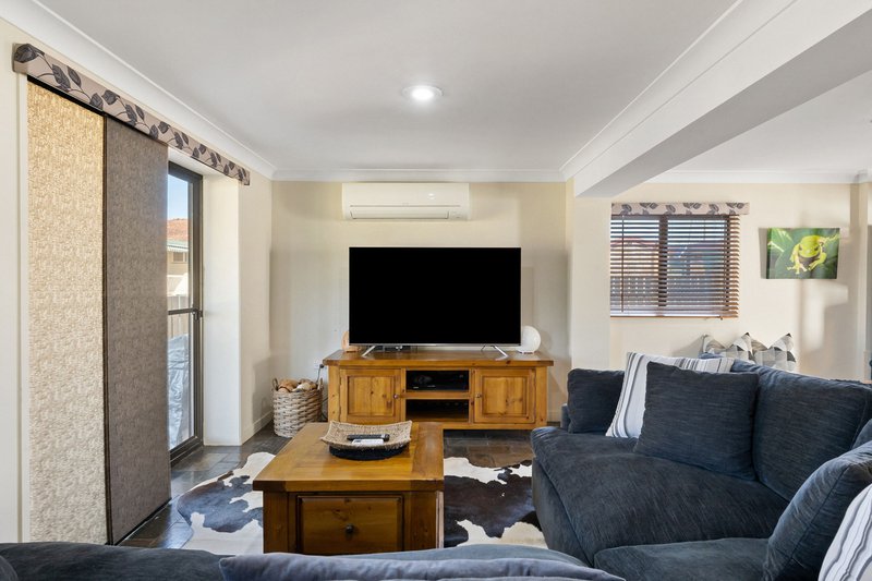 Photo - 12 Guards Street, Bray Park QLD 4500 - Image 9