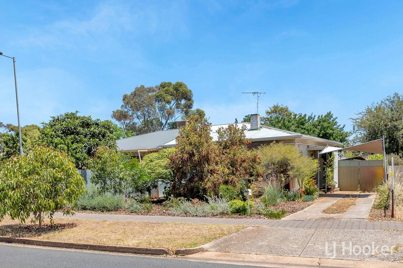 Photo - 12 Guerin Road, Elizabeth Vale SA 5112 - Image 2