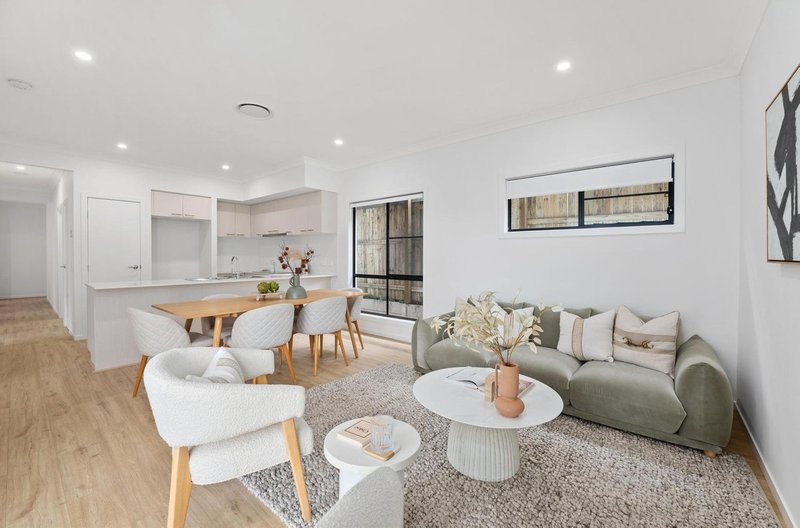 Photo - 12 Gully Street , Flinders View QLD 4305 - Image 2