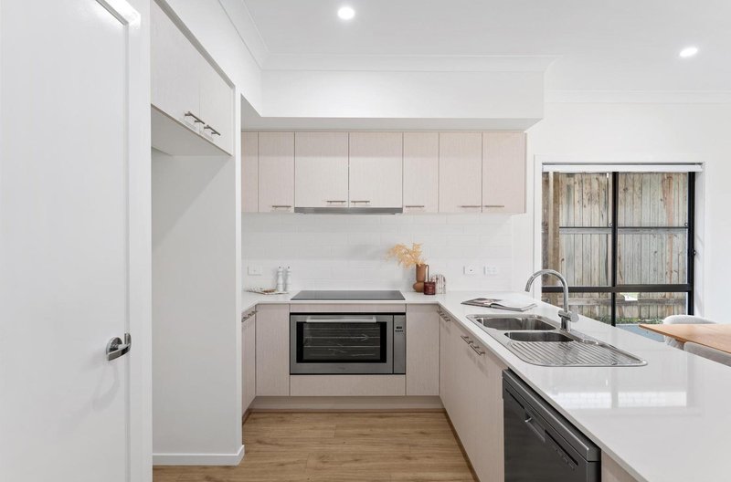 Photo - 12 Gully Street , Flinders View QLD 4305 - Image 5