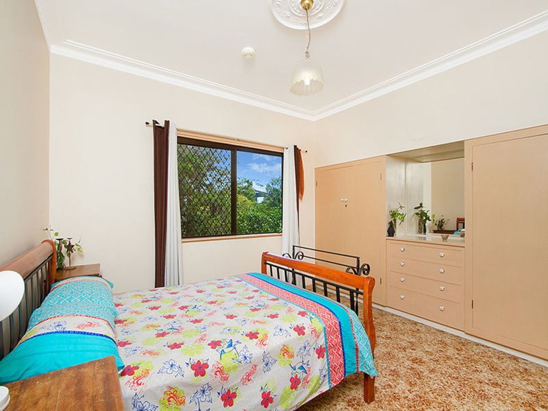 Photo - 12 Gynther Avenue, Brighton QLD 4017 - Image 5