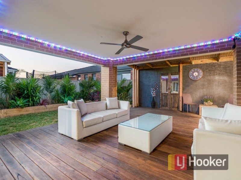 Photo - 12 Haines Street, Cranbourne East VIC 3977 - Image 4