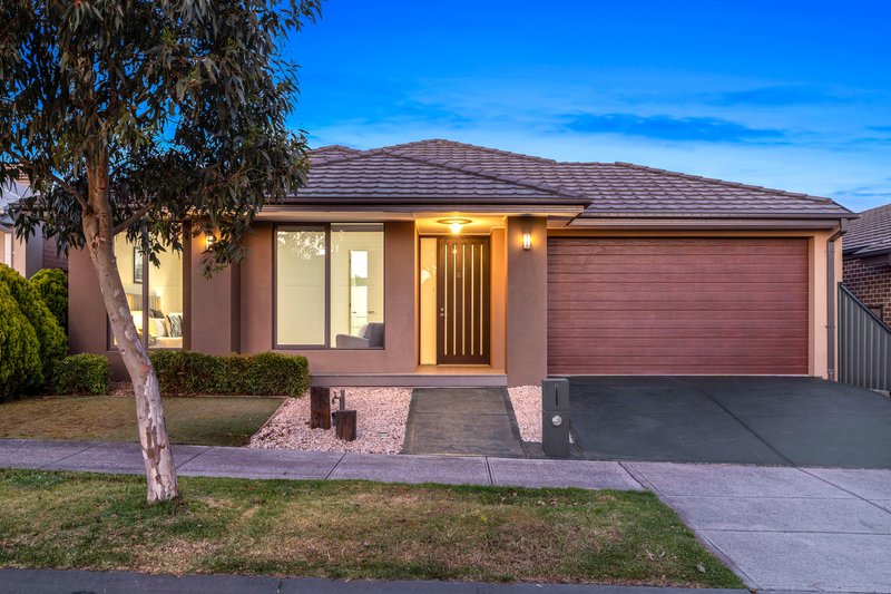 12 Hampstead Place, Craigieburn VIC 3064