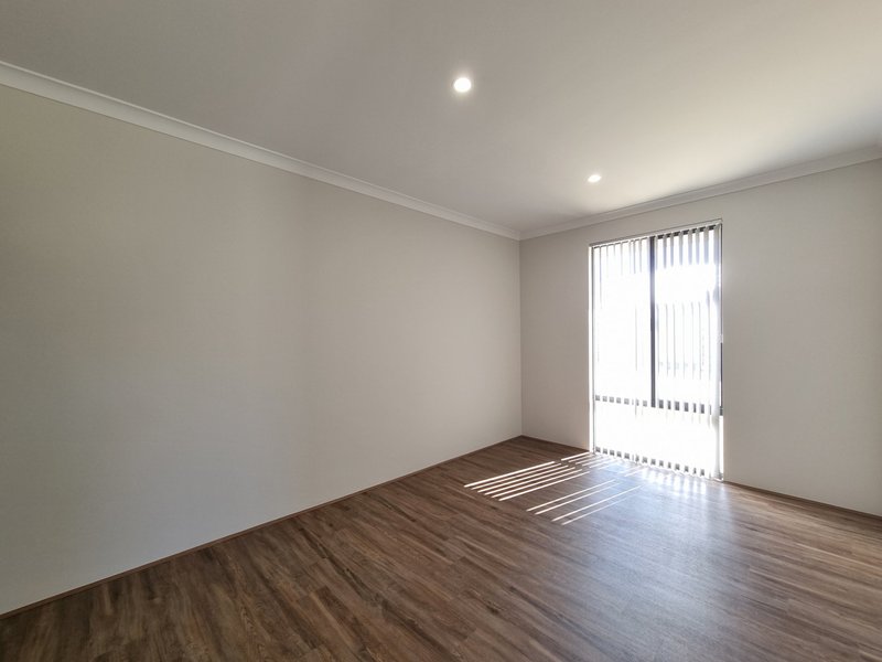 Photo - 12 Handler Road, Forrestdale WA 6112 - Image 5
